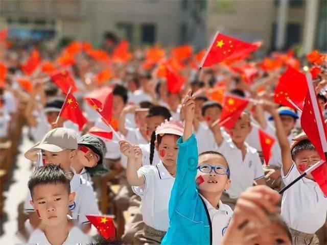 丸美股份：眼部护理龙头，多品牌战略促成长